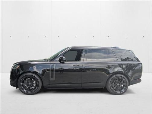 2025 Land Rover Range Rover P530 SE 7 Seat