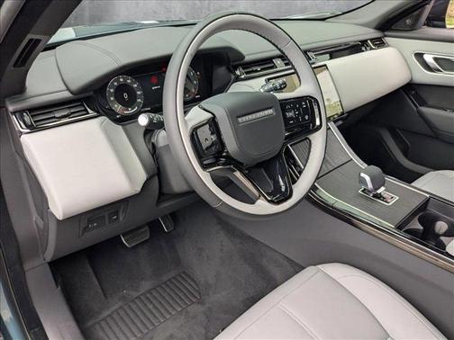 2026 Land Rover Range Rover Velar P250 SE R-Dynamic