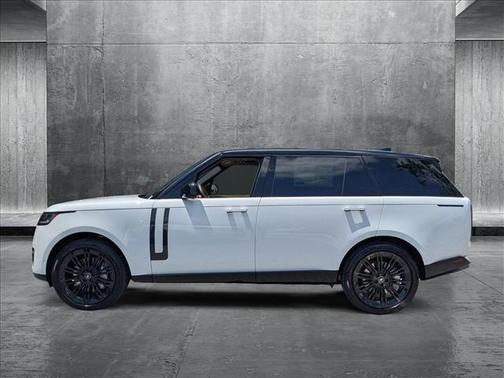 2025 Land Rover Range Rover P530 SE 7 Seat
