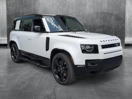 2025 Land Rover Defender 110 P400 X-Dynamic SE