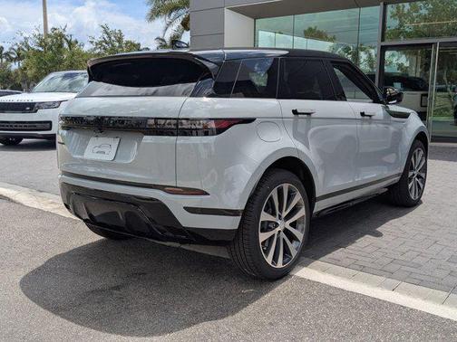 2026 Land Rover Range Rover Evoque Dynamic SE