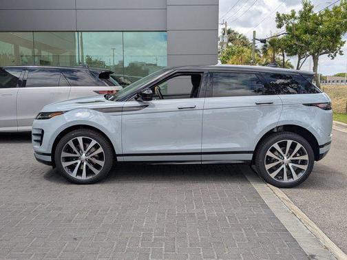 2026 Land Rover Range Rover Evoque Dynamic SE