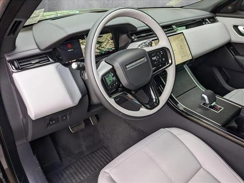 2026 Land Rover Range Rover Velar P250 SE R-Dynamic