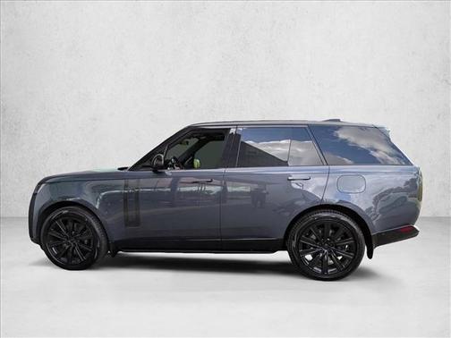 Varesine Blue Metallic 2026 Land Rover Range Rover P550e SE