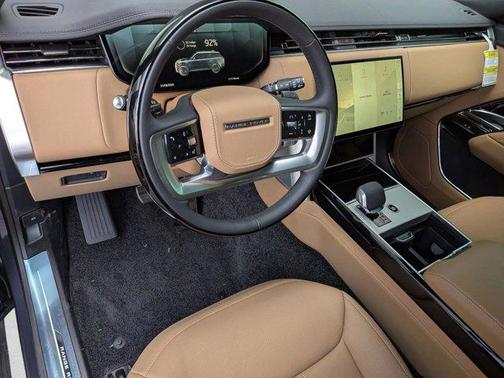 Varesine Blue Metallic 2026 Land Rover Range Rover P550e SE