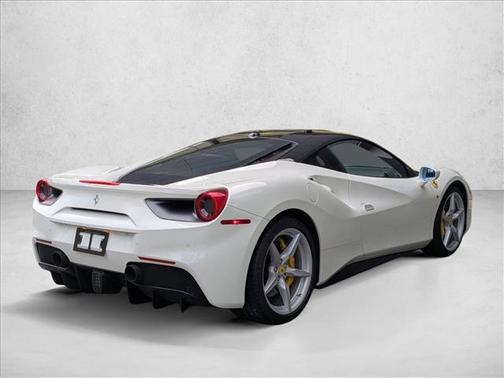 Bianco Avus [White 2018 Ferrari 488 GTB Coupe
