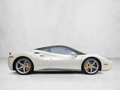Bianco Avus [White 2018 Ferrari 488 GTB Coupe