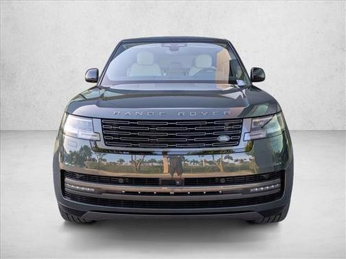 Belgravia Green Metallic 2024 Land Rover Range Rover P400 SE