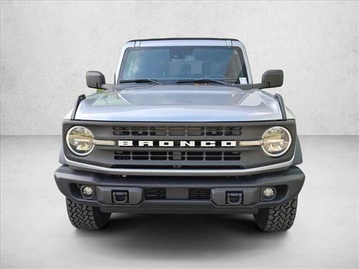 Iconic Silver Metallic 2023 Ford Bronco Black Diamond