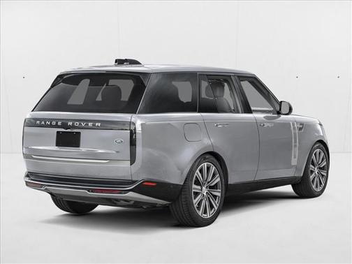 2026 Land Rover Range Rover P615 SV