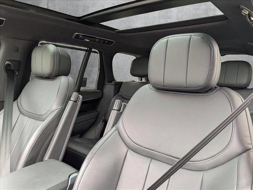 2023 Land Rover Range Rover P400 SE