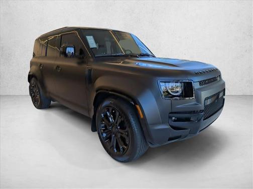 2026 Land Rover Defender P635 OCTA Black