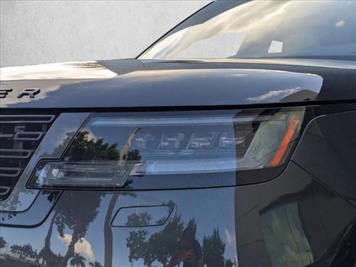 2025 Land Rover Range Rover P530 SE