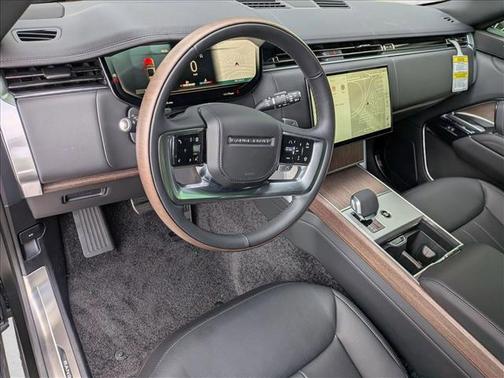 Obsidian Black SV Bespoke Ultra Metallic Satin 2026 Land Rover Range Rover P400 SE