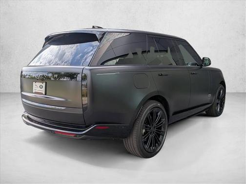 Obsidian Black SV Bespoke Ultra Metallic Satin 2026 Land Rover Range Rover P400 SE