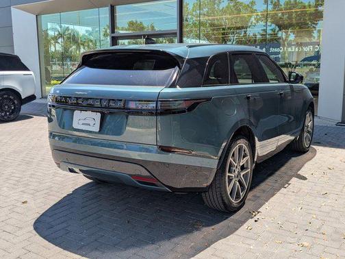 2026 Land Rover Range Rover Velar P250 SE R-Dynamic