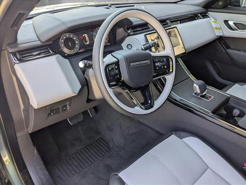 2026 Land Rover Range Rover Velar P250 SE R-Dynamic