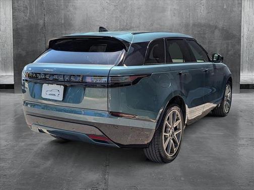 2026 Land Rover Range Rover Velar P250 SE R-Dynamic
