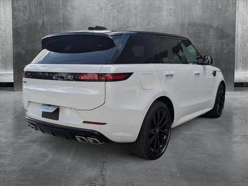 2025 Land Rover Range Rover Sport SE