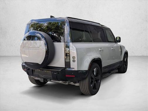 2026 Land Rover Defender P400 X-Dynamic SE