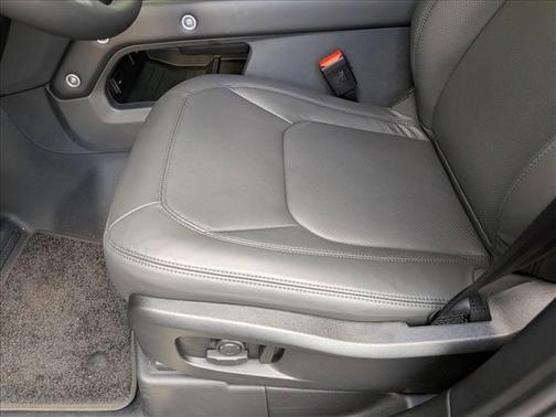 2026 Land Rover Defender P400 X-Dynamic SE