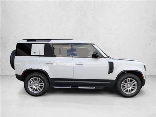 Fuji White 2024 Land Rover Defender 110 P300