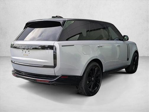 Hakuba Silver Metallic 2025 Land Rover Range Rover P530 SE