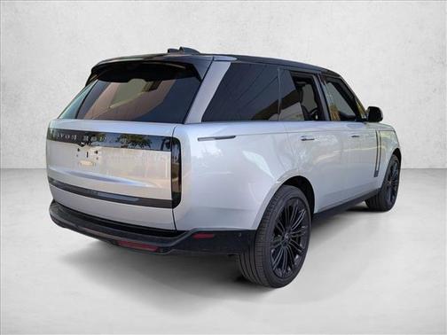 Hakuba Silver Metallic 2025 Land Rover Range Rover P530 SE