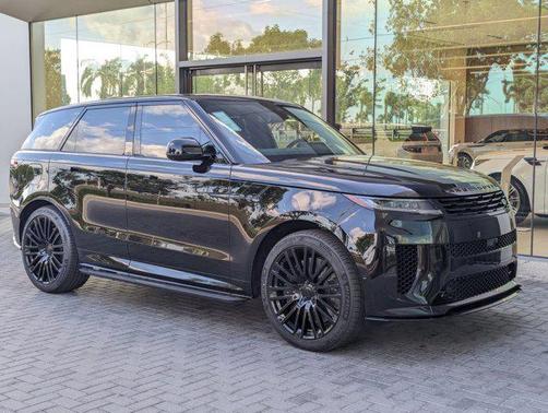 Narvik Gloss Black 2026 Land Rover Range Rover Sport P635 SV Black