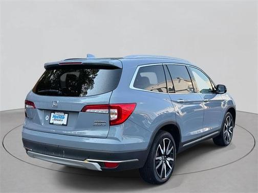 2022 Honda Pilot Touring 7-Passenger