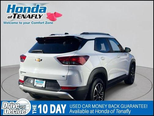 Summit White 2024 Chevrolet Trailblazer LT