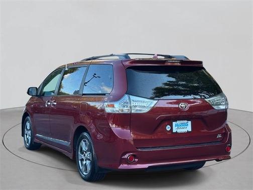2019 Toyota Sienna SE Premium