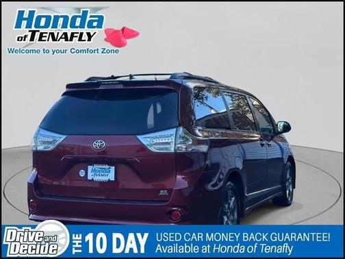 2019 Toyota Sienna SE Premium