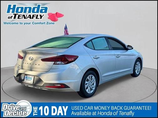 2019 Hyundai ELANTRA SE