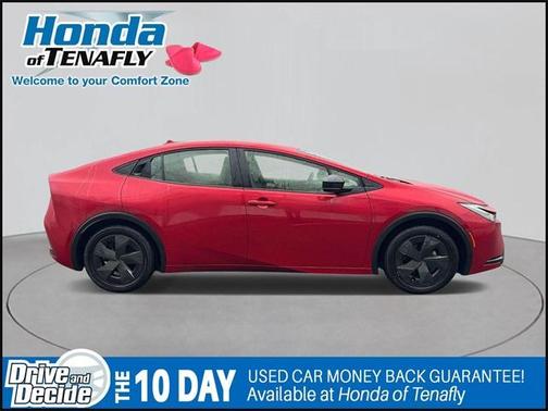 2023 Toyota Prius LE