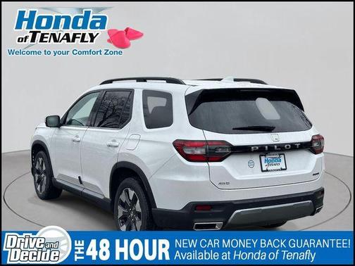 Platinum White Pearl 2026 Honda Pilot Touring