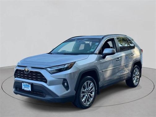 2022 Toyota RAV4 XLE Premium