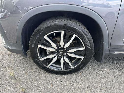 2020 Honda Pilot Touring 8-Passenger