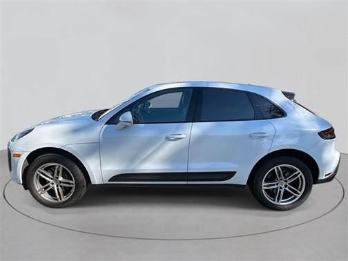 2024 Porsche Macan Base