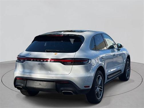 2024 Porsche Macan Base
