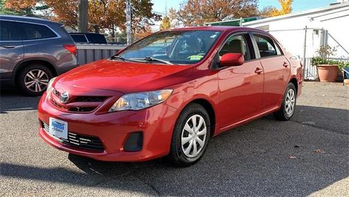 Photo 3 of 24 of 2011 Toyota Corolla LE