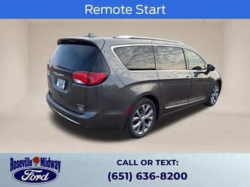 Granite Crystal Clearcoat Metallic 2018 Chrysler Pacifica Limited