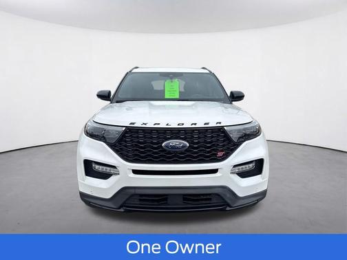 Star White 2023 Ford Explorer ST