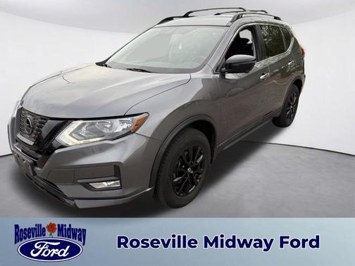 Gun Metallic 2018 Nissan Rogue SV