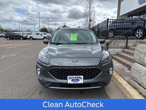 2022 Ford Escape Titanium
