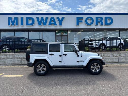 2016 Jeep Wrangler Unlimited Sahara