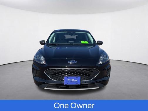 Black Metallic 2022 Ford Escape SE