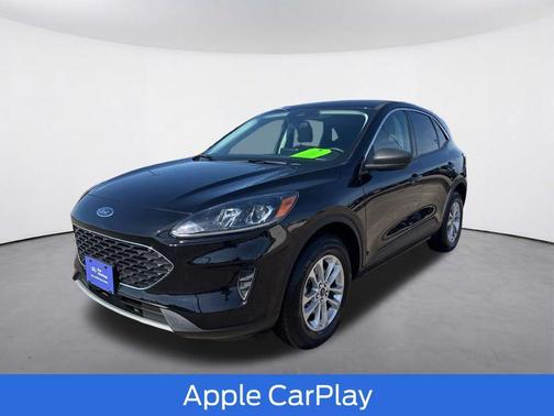 Black Metallic 2022 Ford Escape SE
