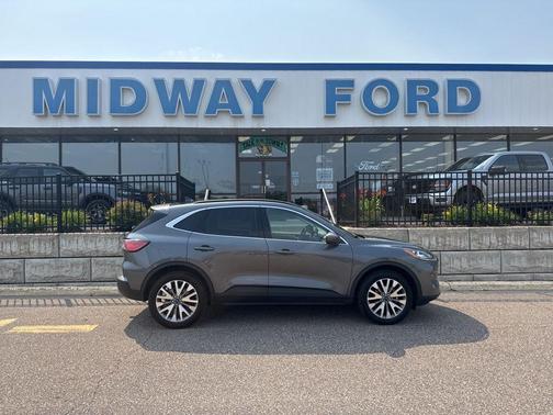 2022 Ford Escape Titanium