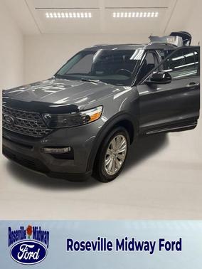 Gray Metallic 2023 Ford Explorer Limited